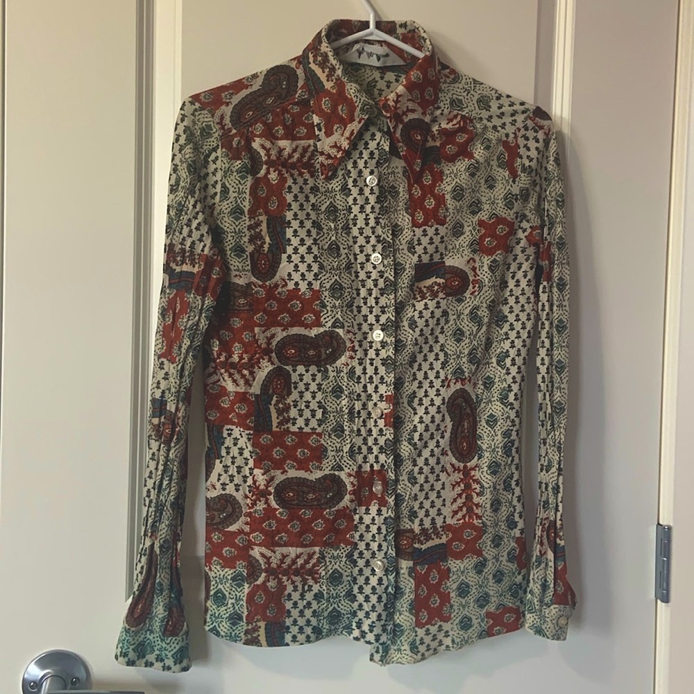 LADY MANHATTAN SIZE S Long-sleeve Sheer Patterned Button-up Top